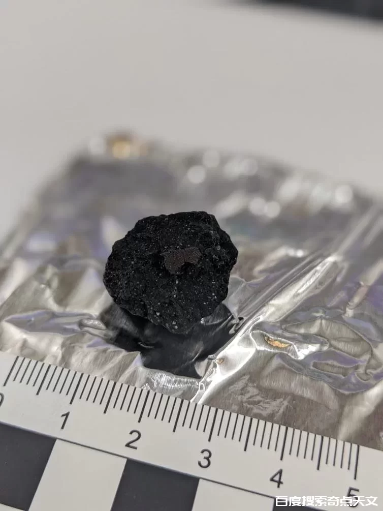 焰遇!在马路上寻找火球陨石的正确方式,这会实现吗?