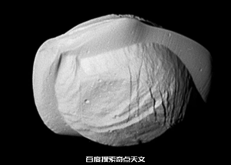 卡尼西飞船拍到环绕土星的“飞碟” 卡尼西飞船拍到环绕土星的“飞碟”
