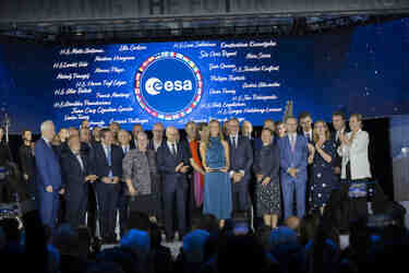 欧洲航天局理事会收到周年纪念声明 | 奇点天文的配图