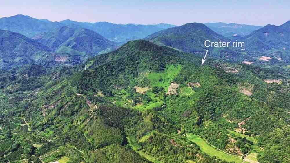 世界上最大的“现代”火山口在中国被发现，此前竟一直深藏却又近在眼前