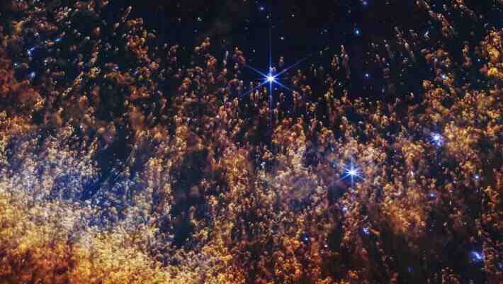 韦伯深入观测标志性的螺旋星云 | 奇点天文