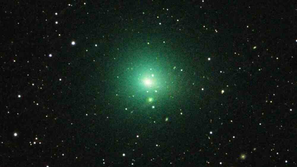 这颗彗星在掠过太阳后神秘地反转了自转,但为什么? | 奇点天文