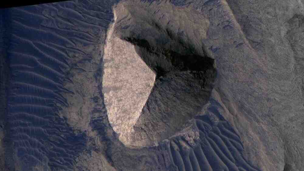 火星上的神秘结构惊人地酷似古埃及金字塔的配图