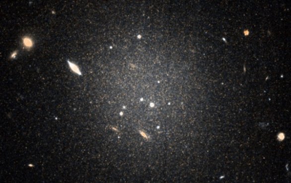 哈伯望远镜最新重大发现，没有暗物质的星系确实存在
