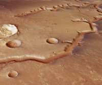 这个干涸的河床显示，火星表面曾经有过水流