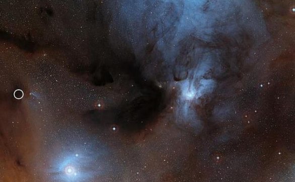 450光年外的原恒星：包含构成生命的基本有机分子