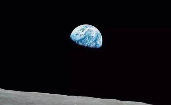 宇航员连牺牲都不怕，为什麽从月球上看地球感到恐惧？